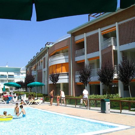 Residenza Le Acacie Apartment Bibione Exterior photo
