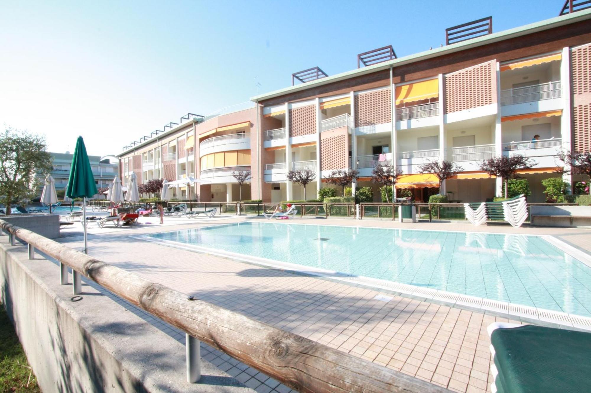 Residenza Le Acacie Apartment Bibione Exterior photo
