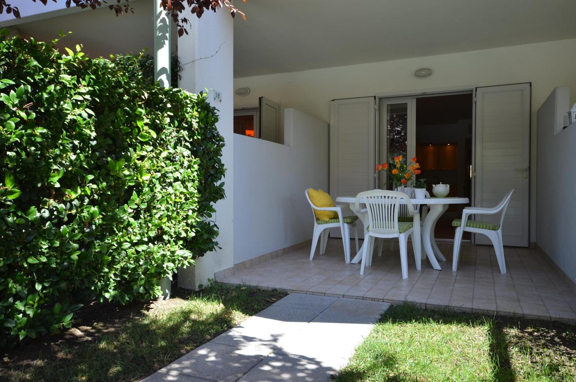 Residenza Le Acacie Apartment Bibione Exterior photo
