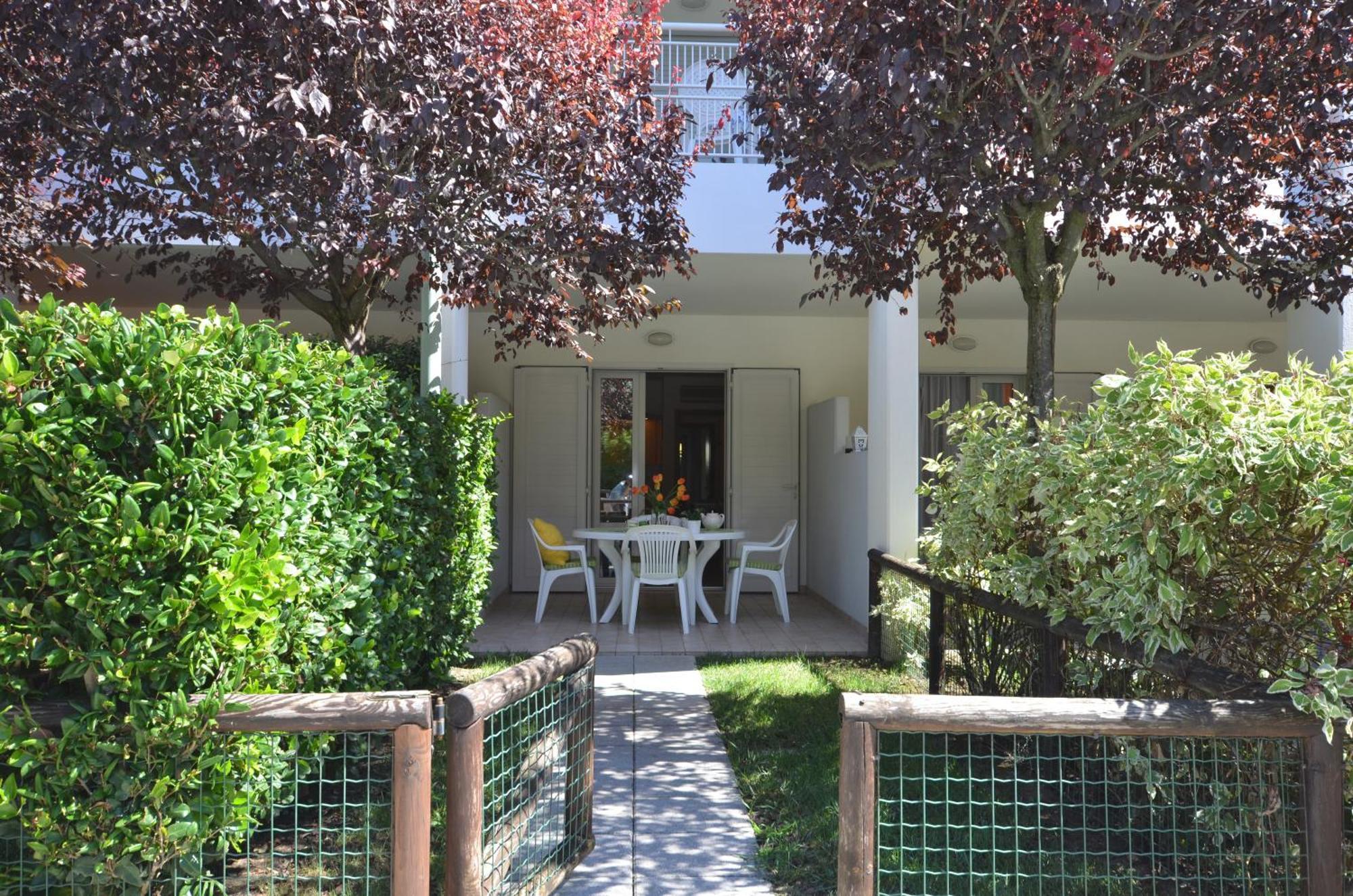 Residenza Le Acacie Apartment Bibione Exterior photo
