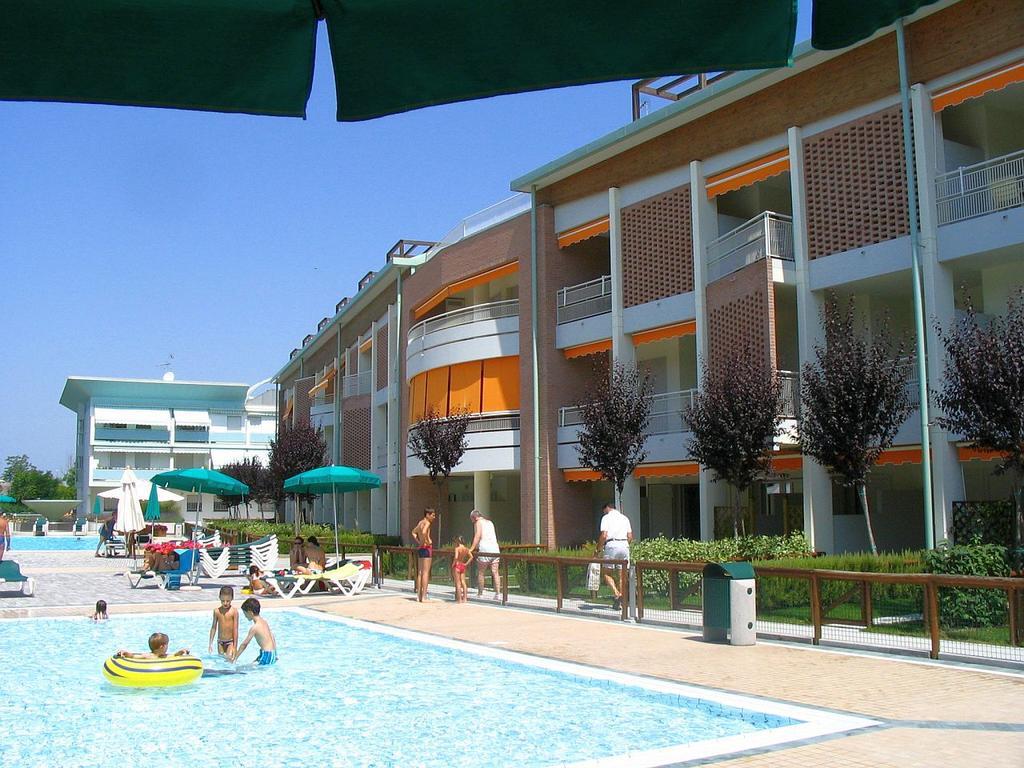 Residenza Le Acacie Apartment Bibione Exterior photo